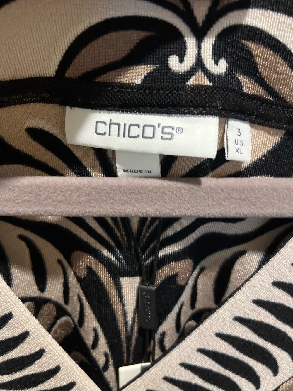 15. NWT WOMENS CHICO’S TRAVELERS 3/XL DETAIL TOP - Picture 5 of 8